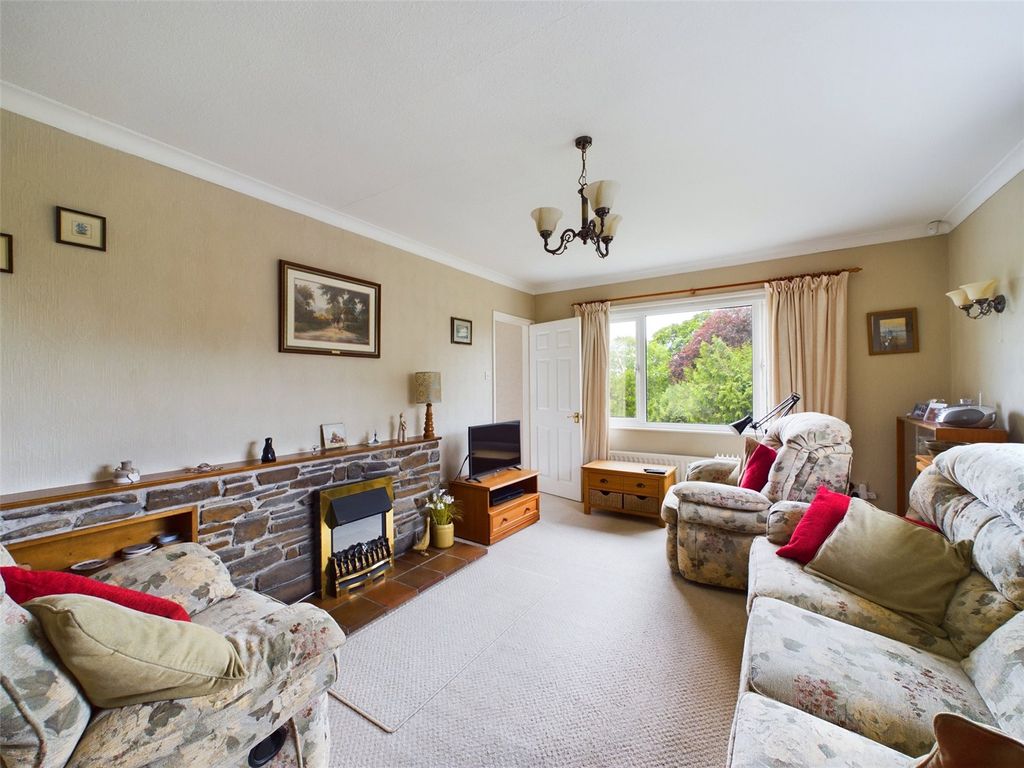 Property photo 2 of 14 Picture No. 11