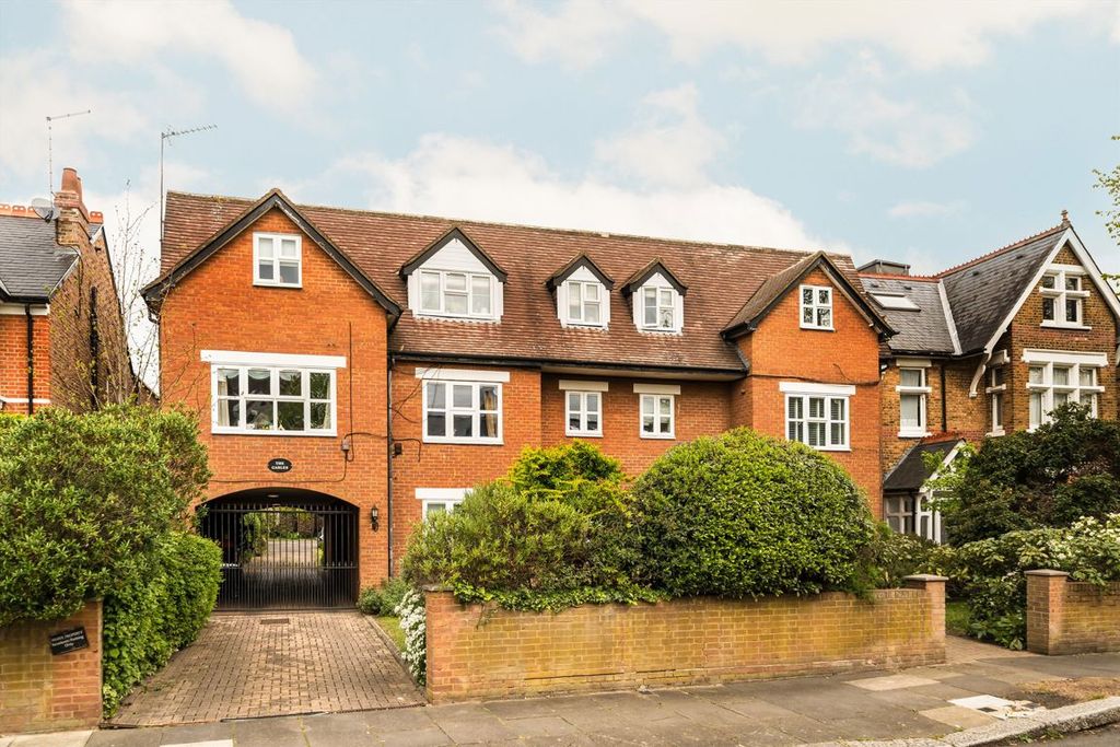 Property photo 1 of 5