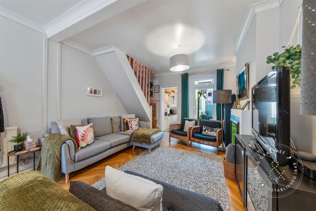 Property photo 2 of 25 Warwick-Street-10.Jpg