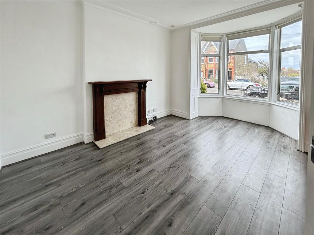 Property photo 3 of 14 21E5F29d-Image00022.Jpeg