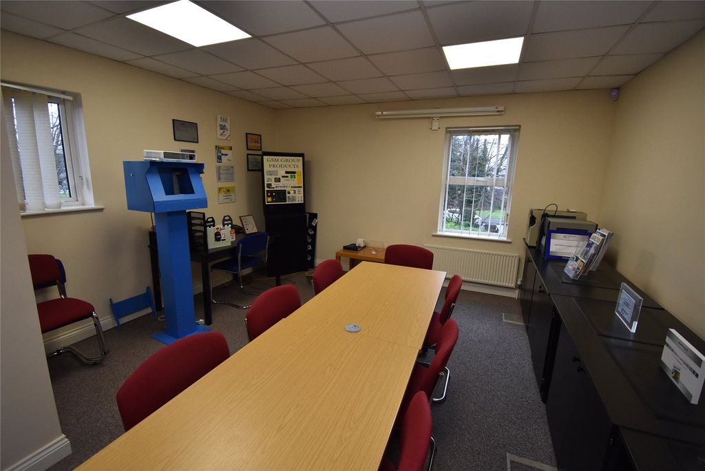 Property photo 3 of 29 Picture No. 15