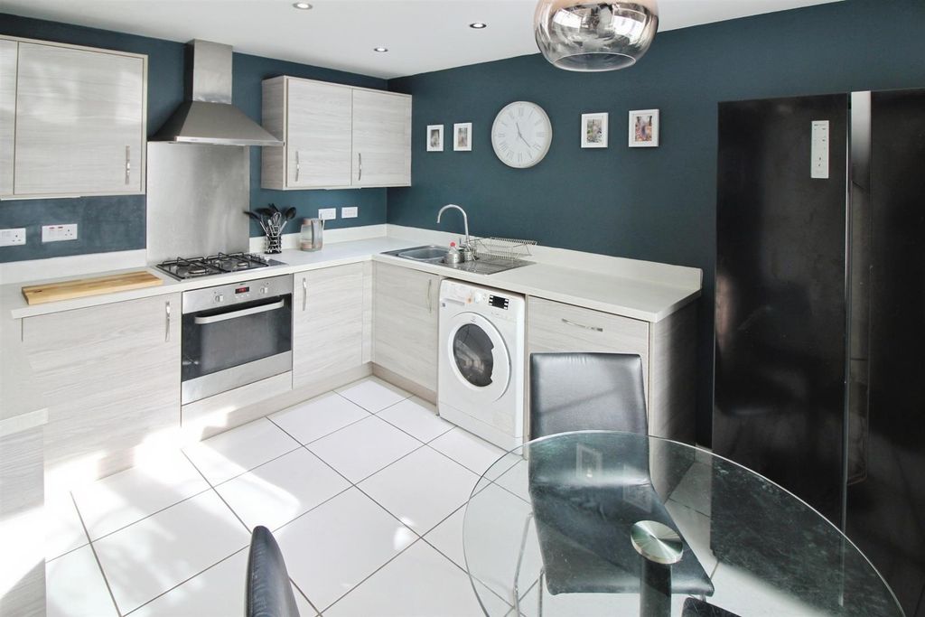 Property photo 2 of 14 Kitchen/Diner