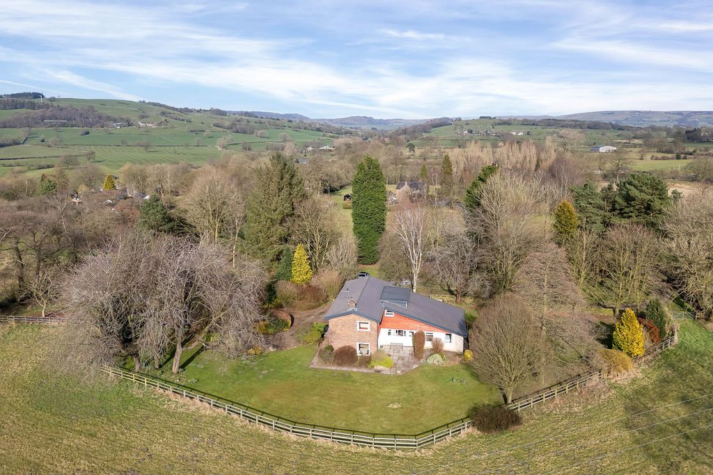 Property photo 2 of 16 Woodlands Farm