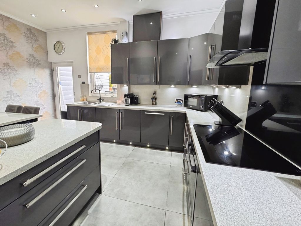 Property photo 3 of 13 Pbox-Img.Jpg