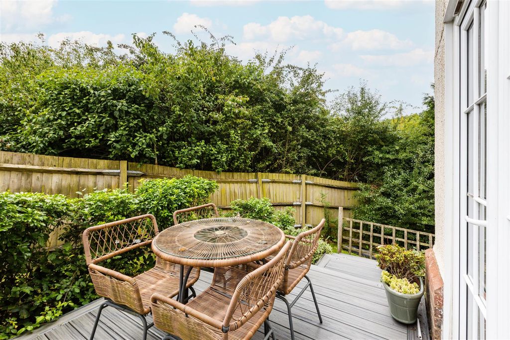 Property photo 3 of 14 31 Highbank-18.Jpg