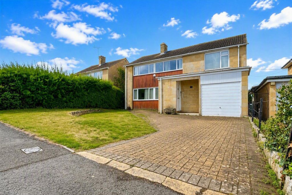 Property photo 1 of 17