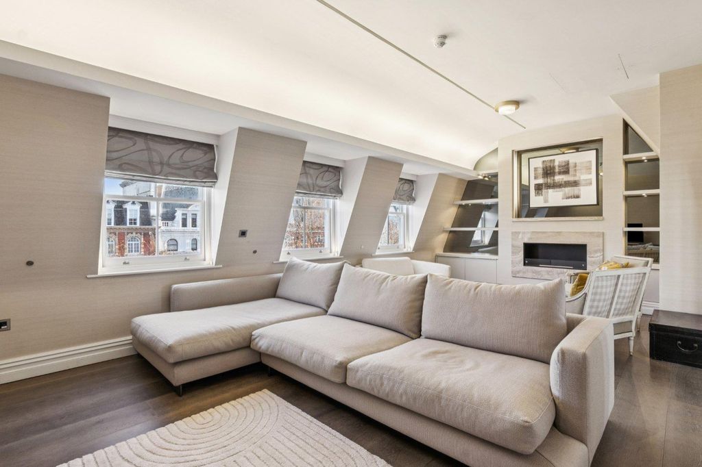 Property photo 2 of 14 Image