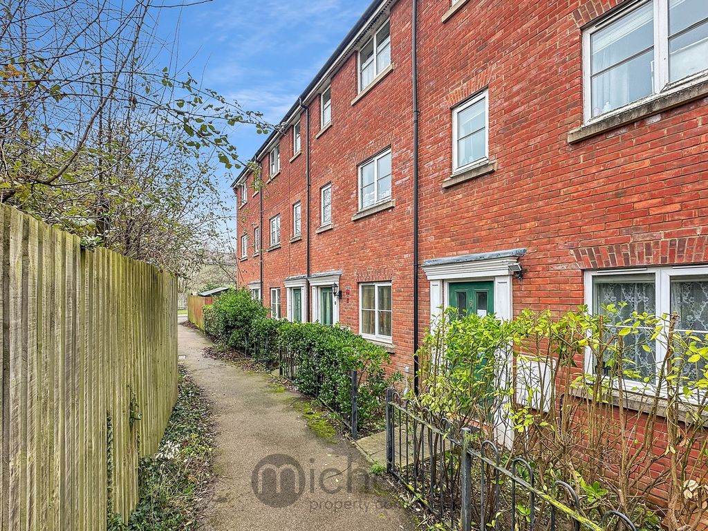 Property photo 1 of 23