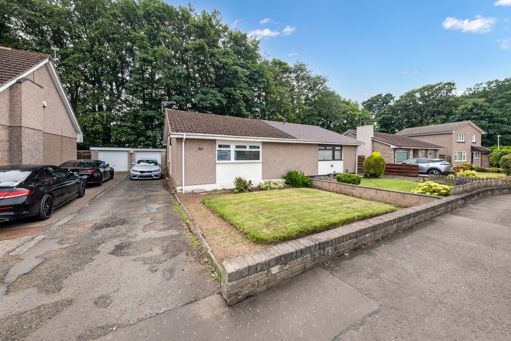 Property photo 1 of 32