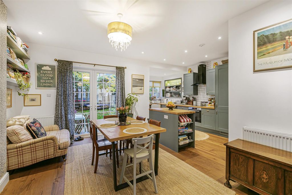 Property photo 3 of 20