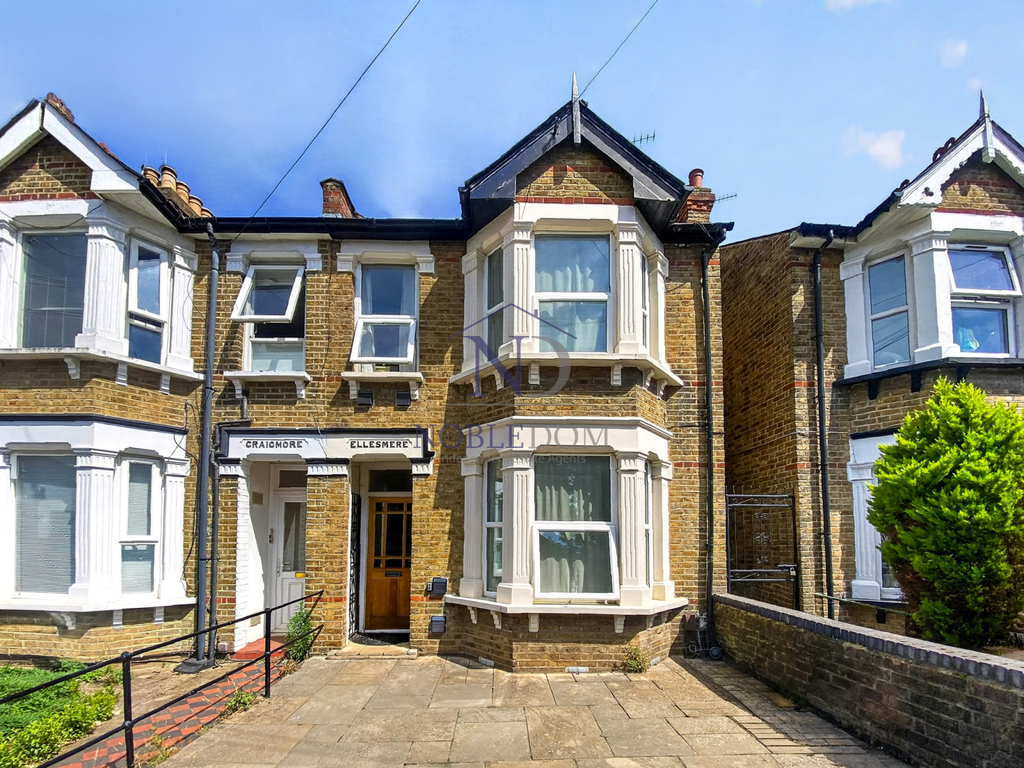 Property photo 1 of 27 Three Bedroom Two Bathroom End Of Terrace House In Hounslow