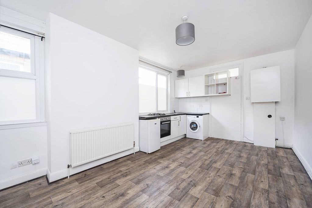 Property photo 2 of 5