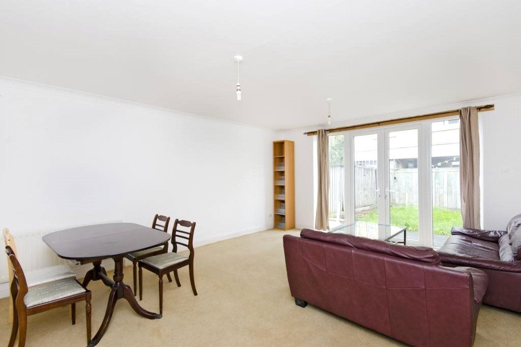 Property photo 2 of 5 Living Room