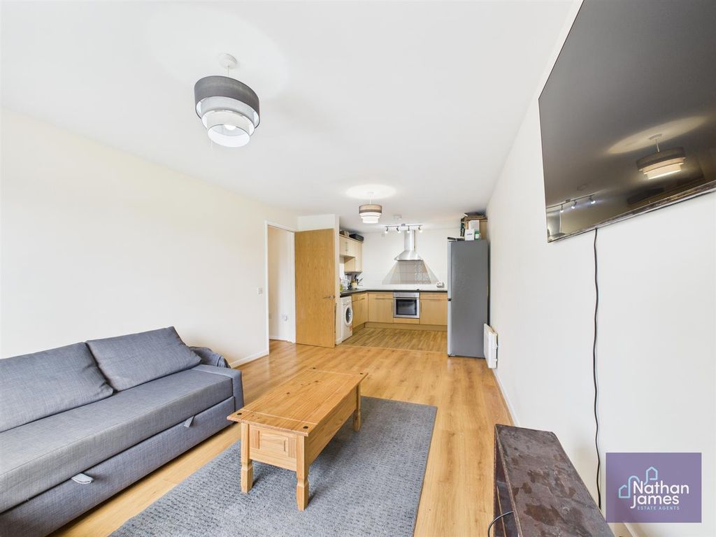 Property photo 1 of 12 Kitchen/Living