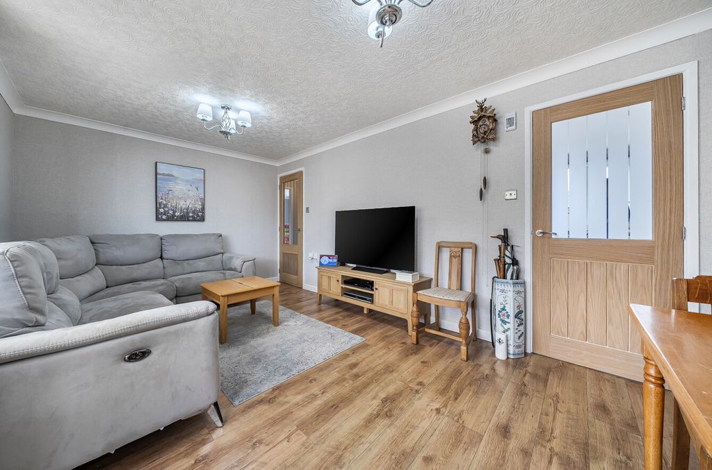 Property photo 3 of 19 1435193-9-69cc034...