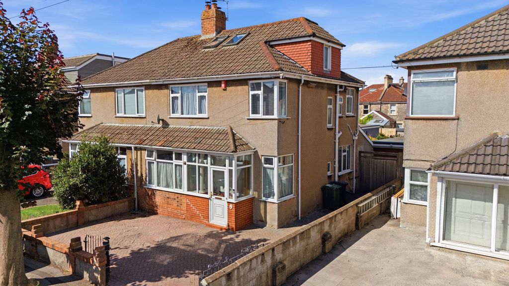 Property photo 1 of 36