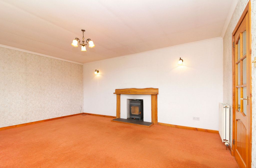 Property photo 3 of 43