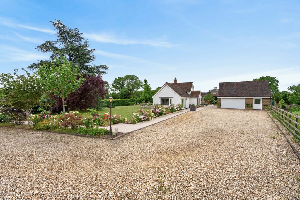 Property photo 3 of 42