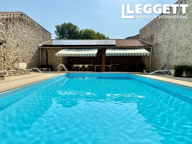 Property photo 2 of 10