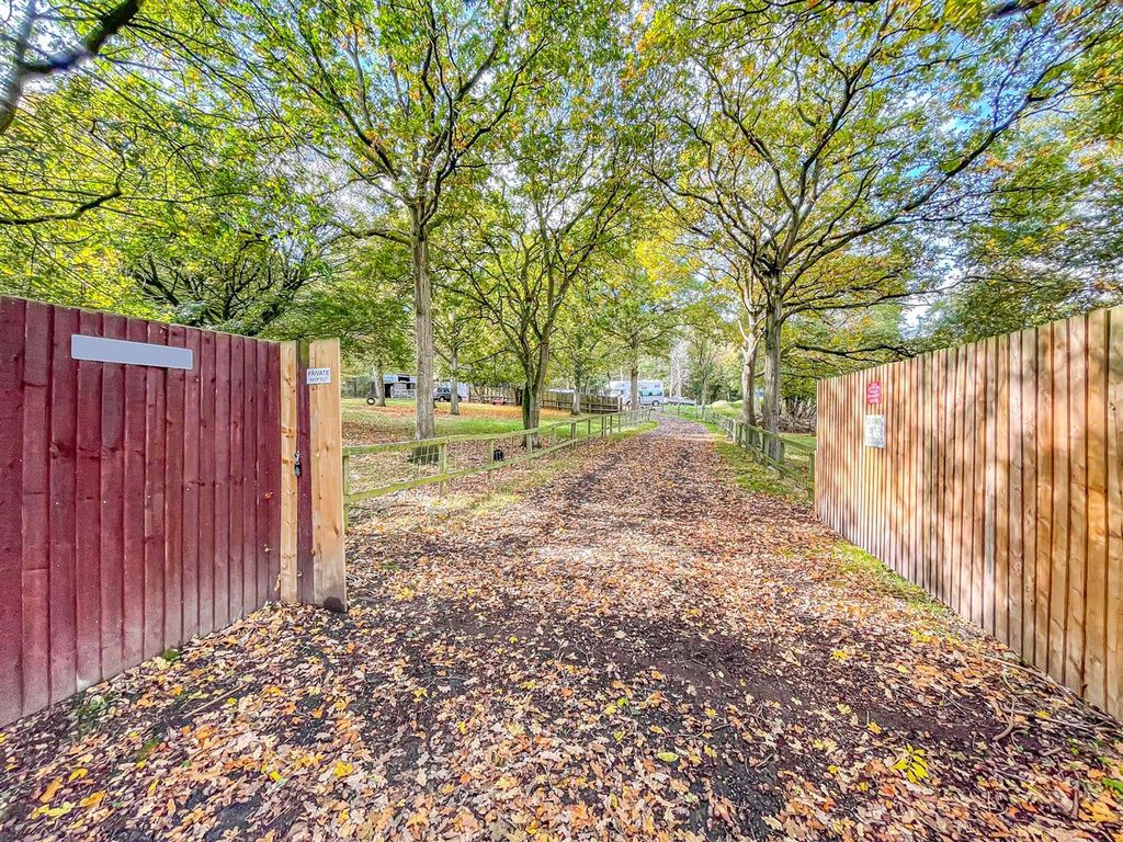 Property photo 3 of 25