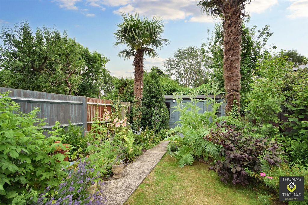 Property photo 3 of 14