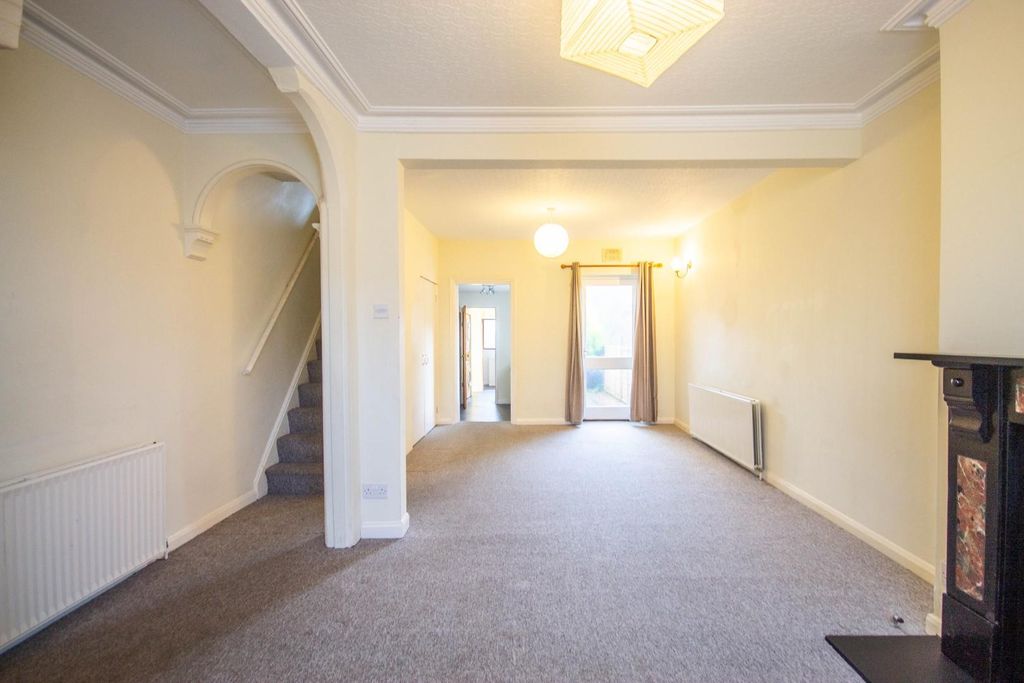 Property photo 3 of 15 Pic-4.Jpg