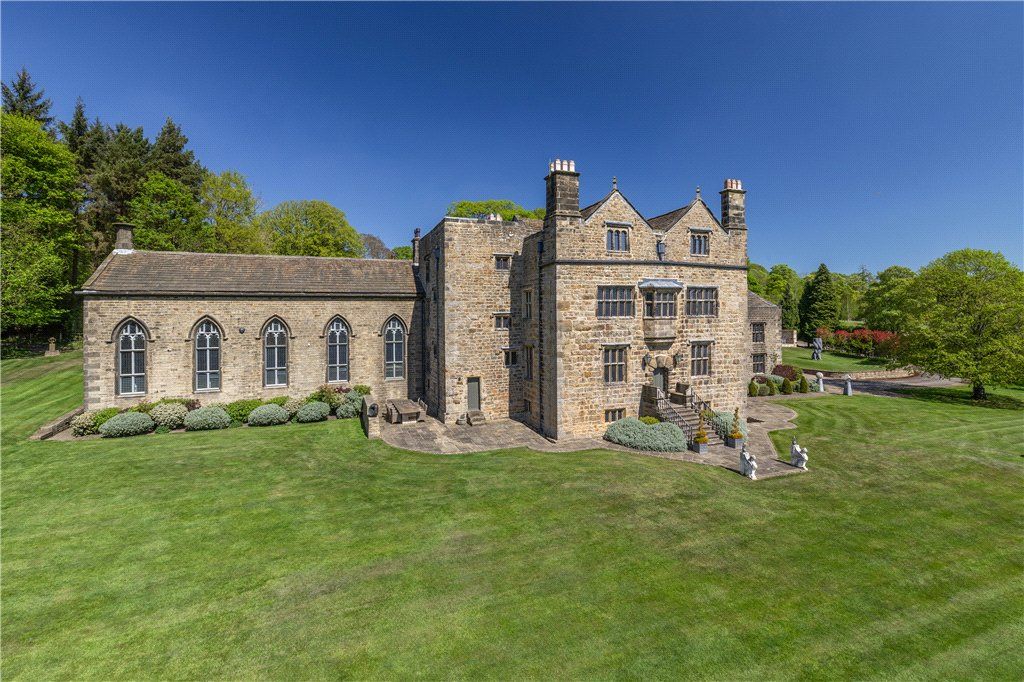 Property photo 1 of 58 Myddelton Lodge