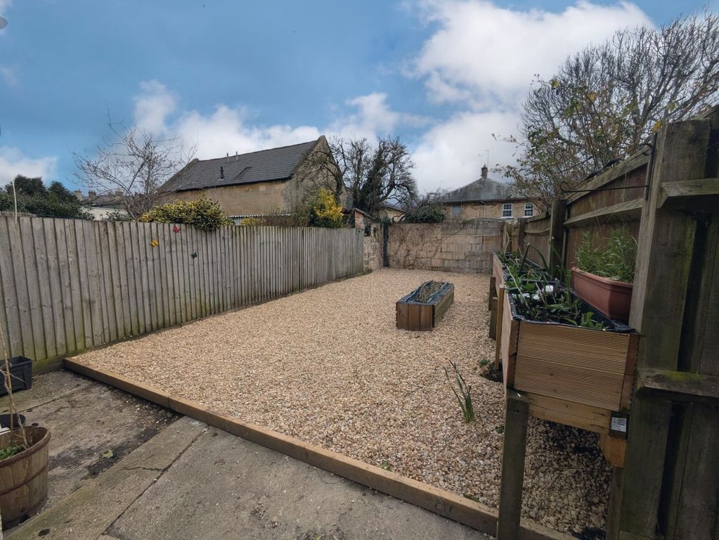 Property photo 2 of 11 Front