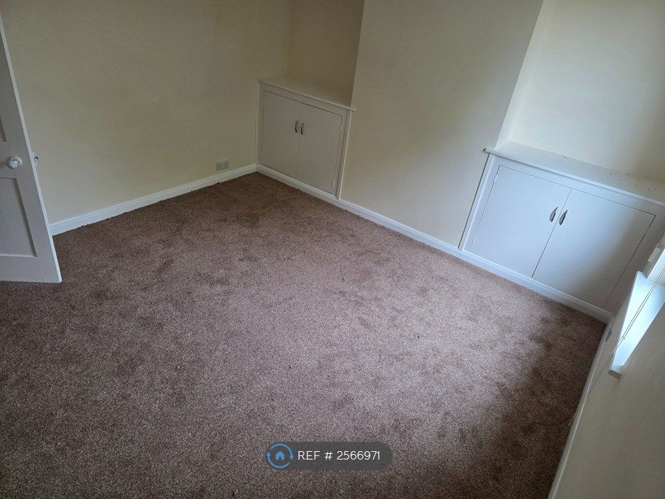 Property photo 1 of 9 Bed 1