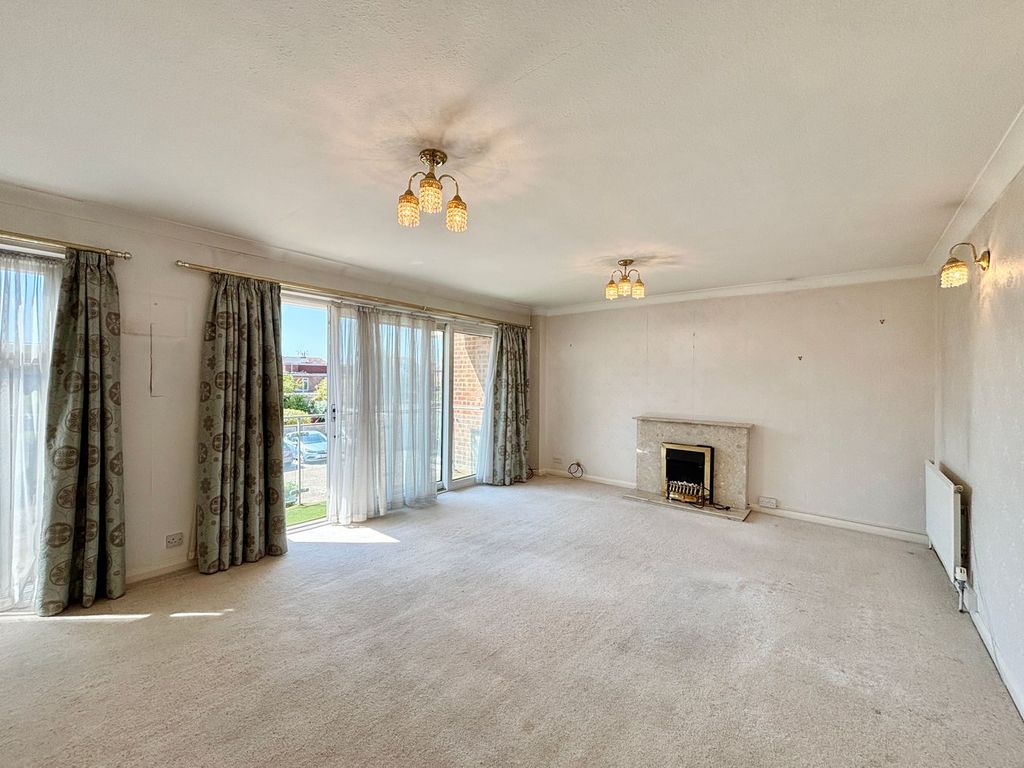 Property photo 3 of 18