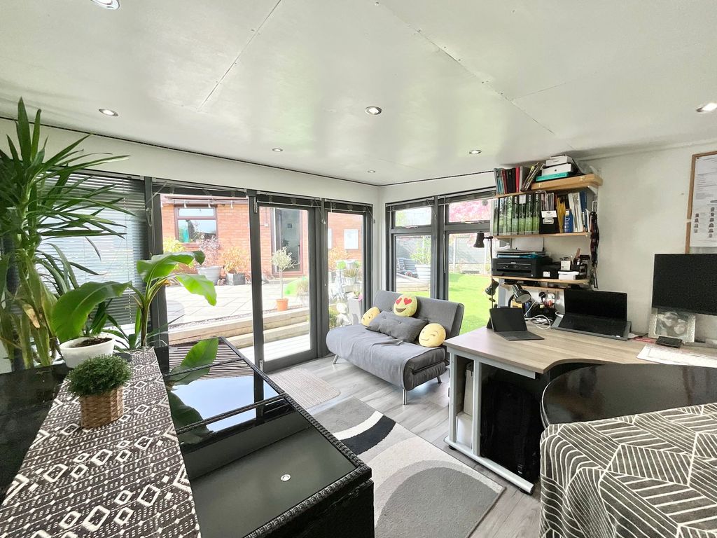 Property photo 3 of 24