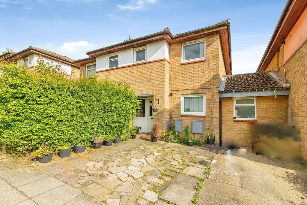 Property photo 1 of 17 Pbox-Img.Jpg