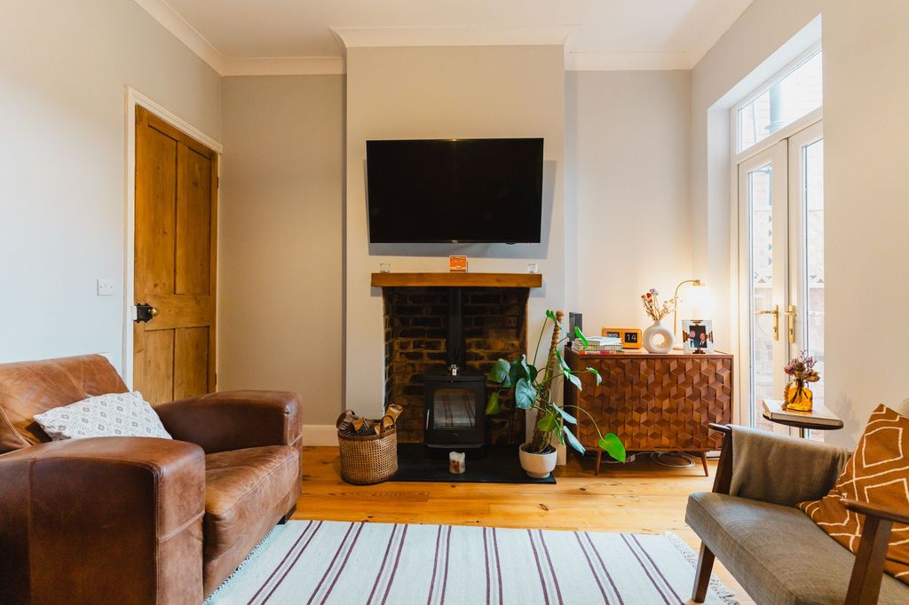 Property photo 1 of 36