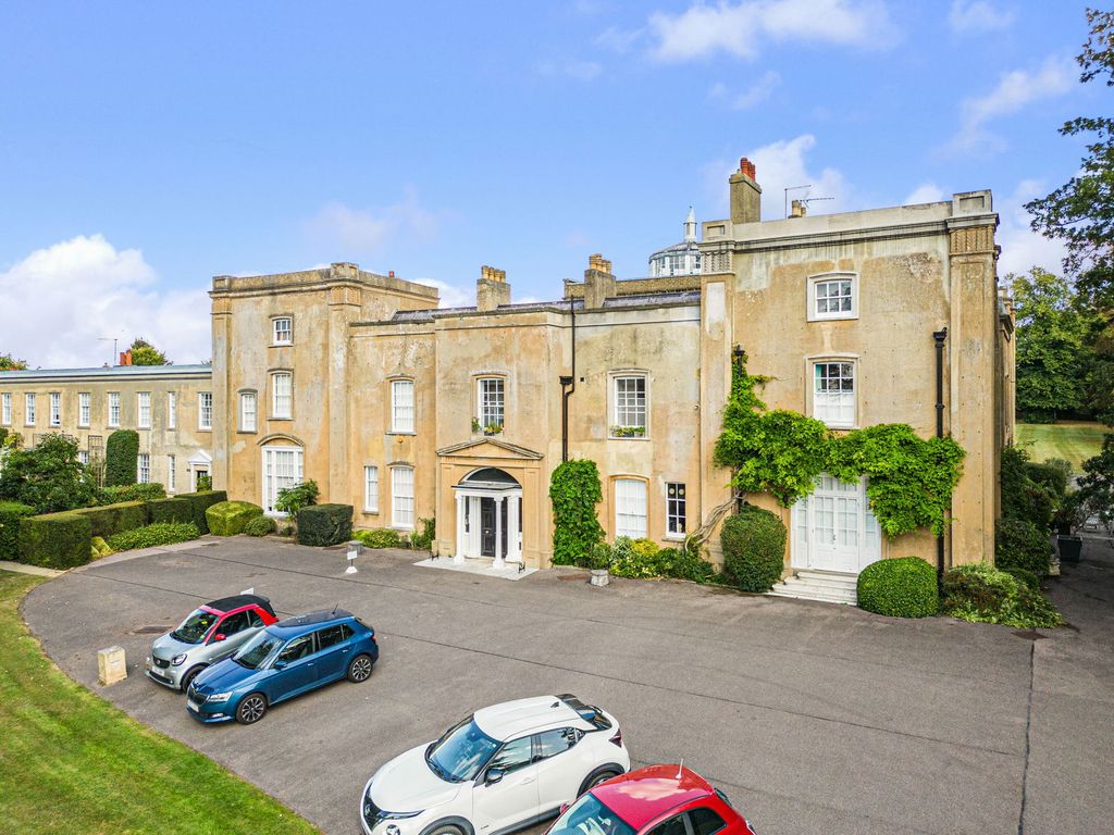 Property photo 1 of 33