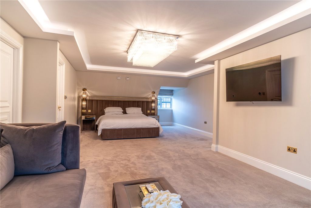 Additional image 15 of 5 bed detached house for saleDetached House Close To Station, Loughton, Essex IG10