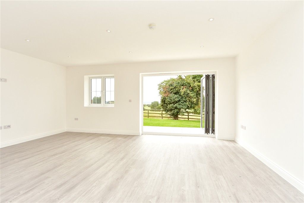 Property photo 2 of 14 Kitchen/Living Area