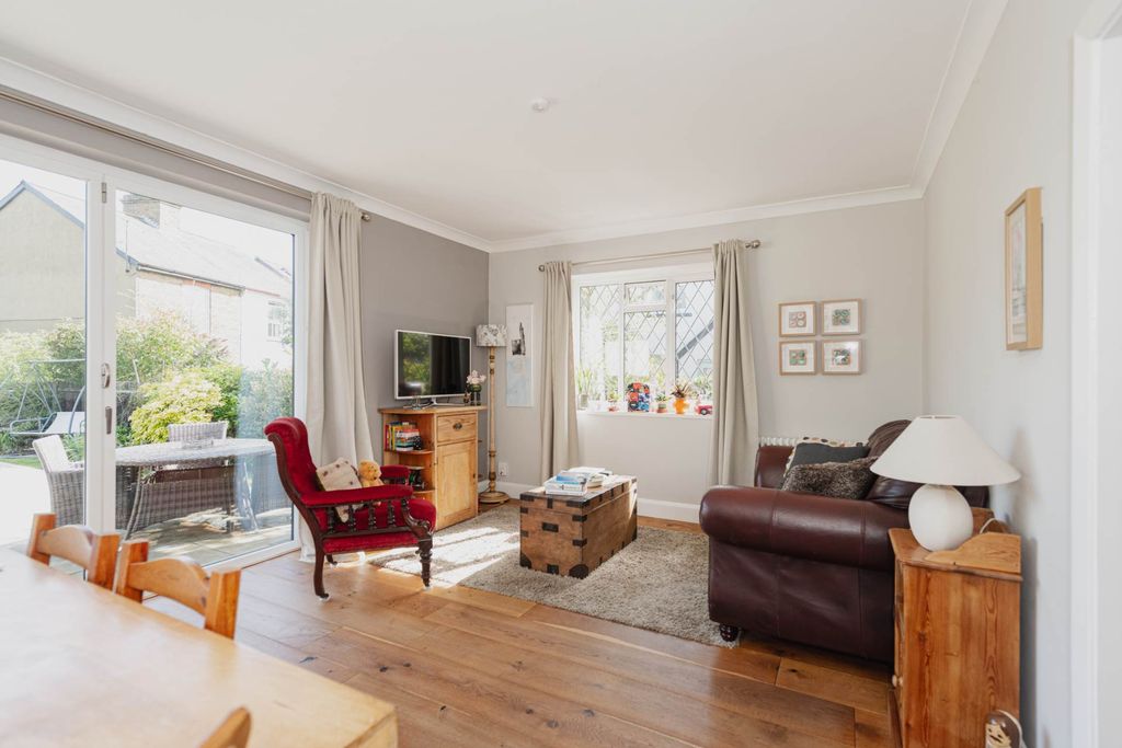 Property photo 3 of 19