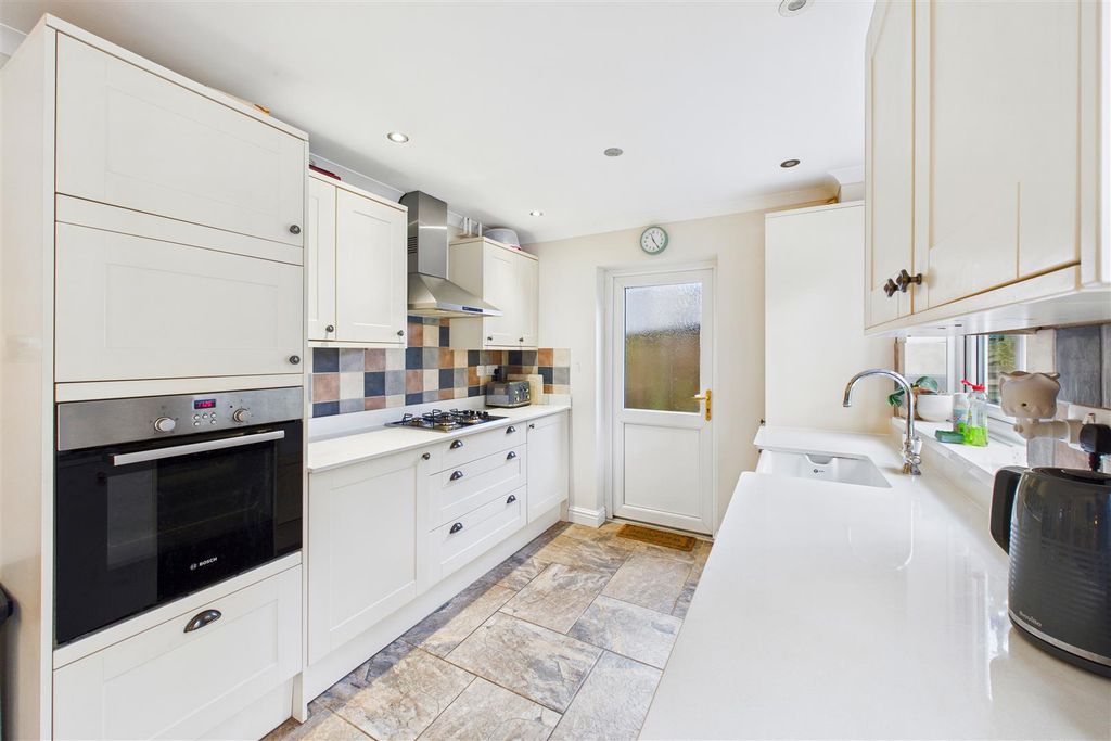 Property photo 3 of 28 Kitchen