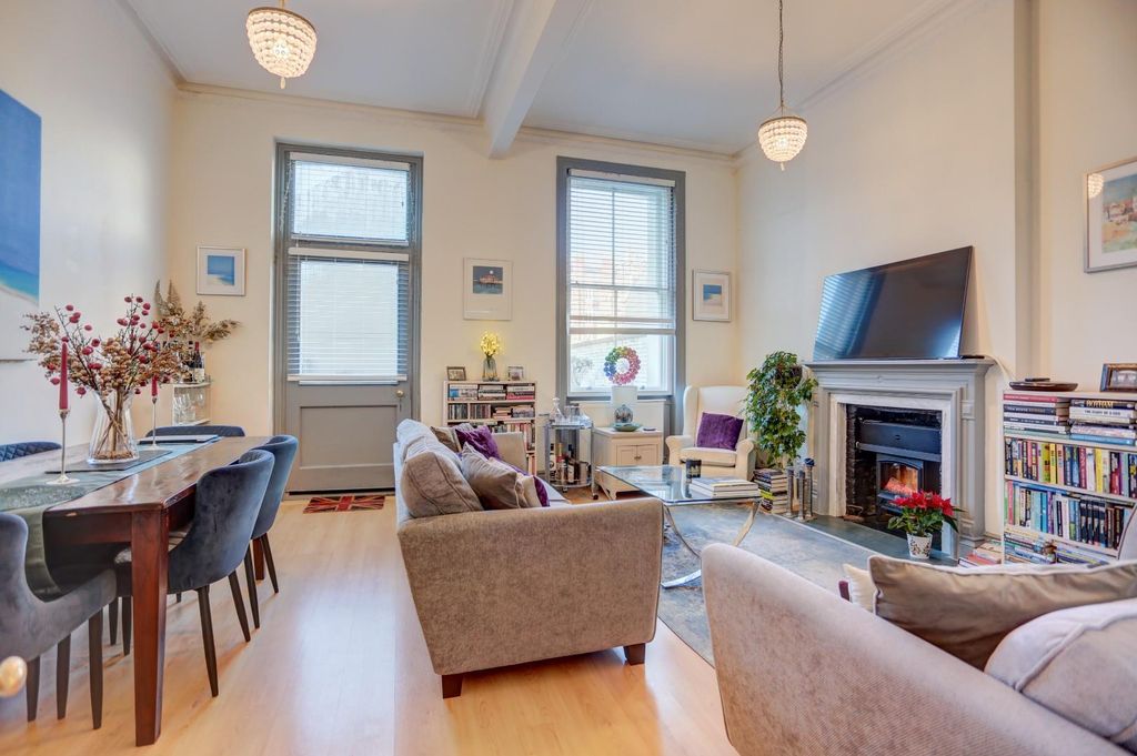 Property photo 3 of 17 Living Room.Jpg