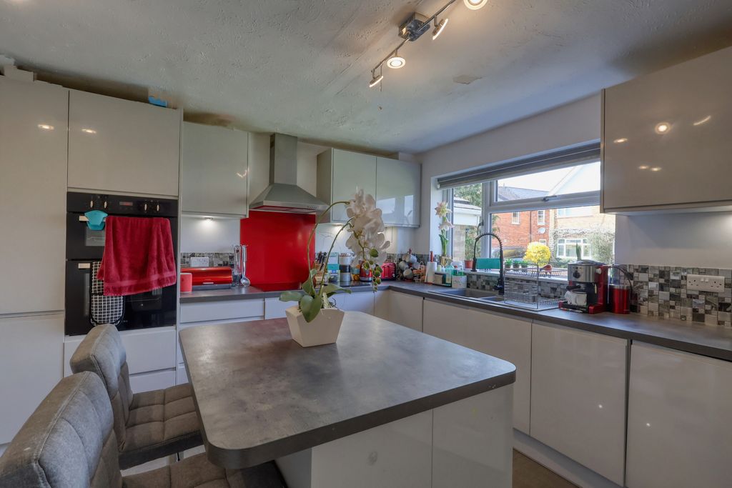 Property photo 2 of 14 Picture No. 01