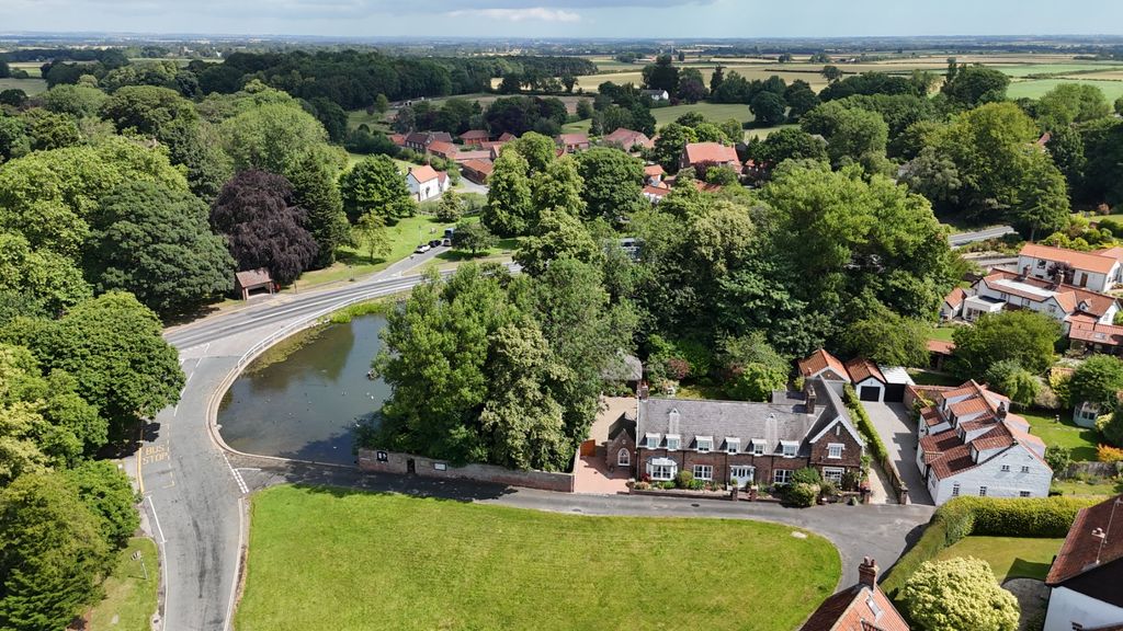 Property photo 1 of 27 4817072