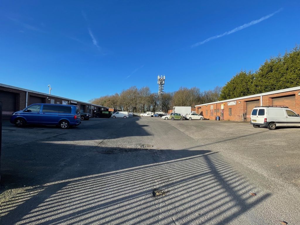 Property photo 2 of 6