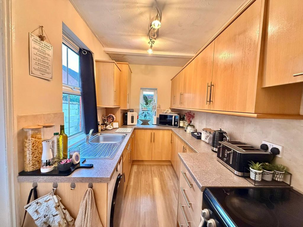 Property photo 2 of 12 Image