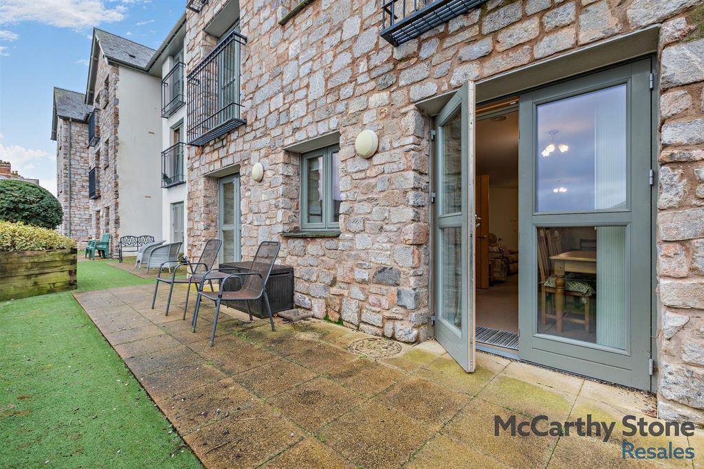 Property photo 2 of 21 Exterior Of No.4