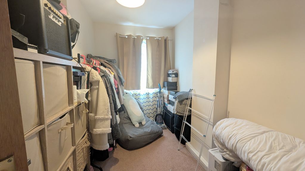 Property photo 3 of 6