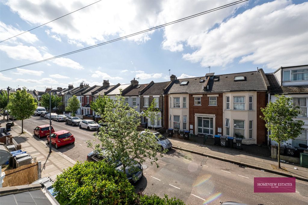 Property photo 2 of 8 Picture No. 01