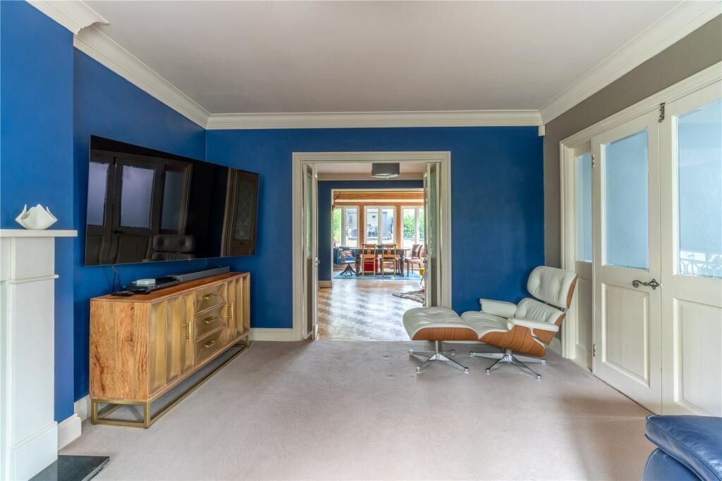 Property photo 3 of 37