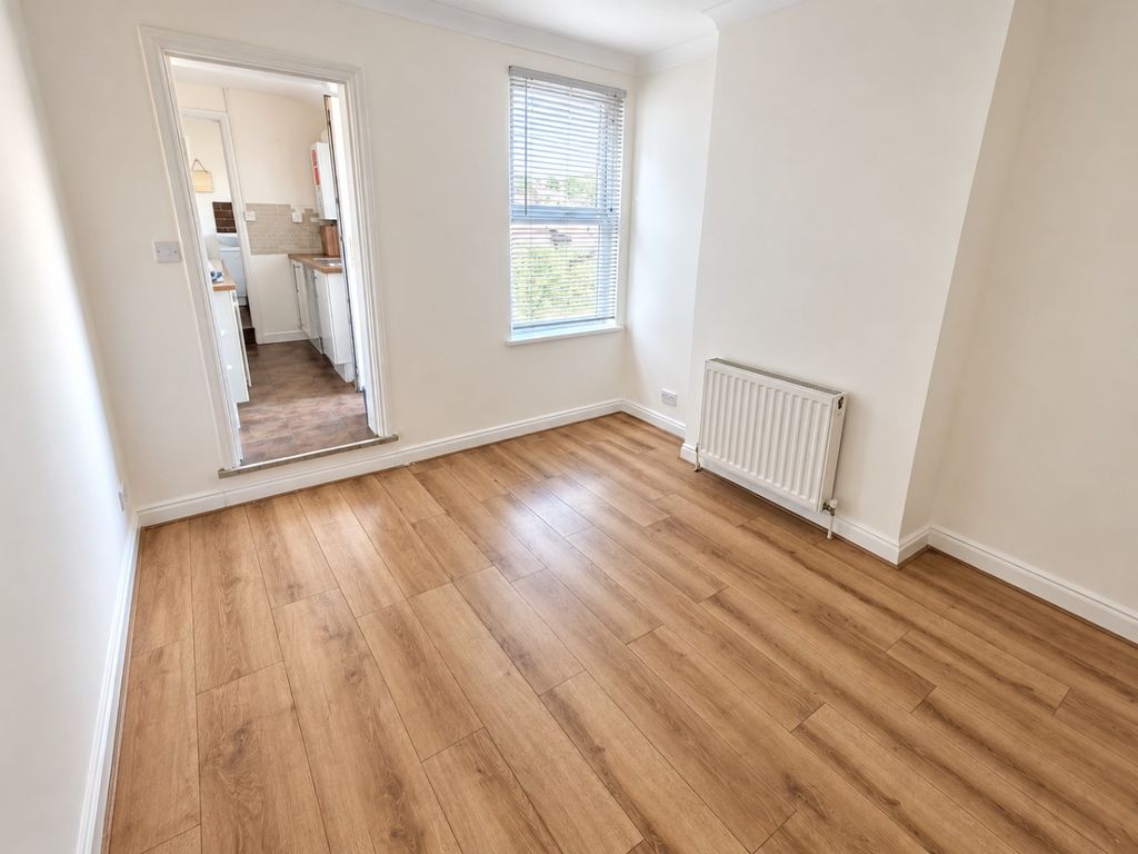 Property photo 2 of 9 5537493