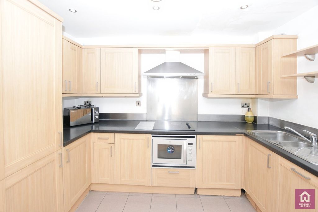Property photo 3 of 13 Picture No. 15
