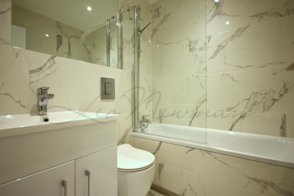 Property photo 3 of 3